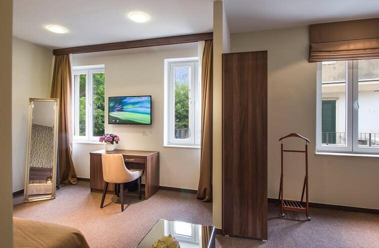 Central Luxury Rooms Omiš Eksteriør bilde