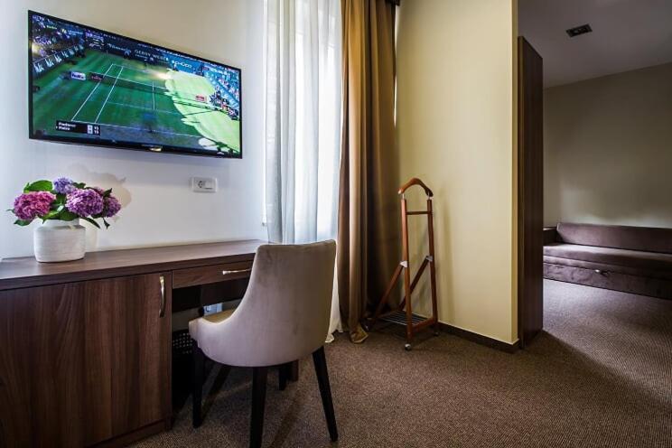 Central Luxury Rooms Omiš Eksteriør bilde
