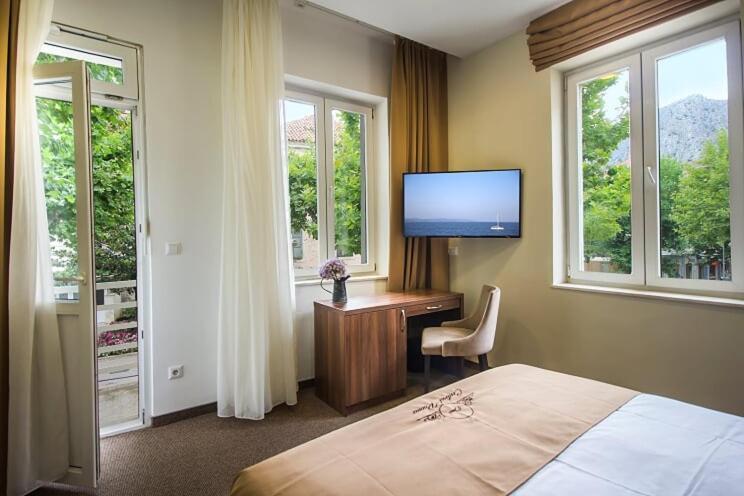 Central Luxury Rooms Omiš Eksteriør bilde