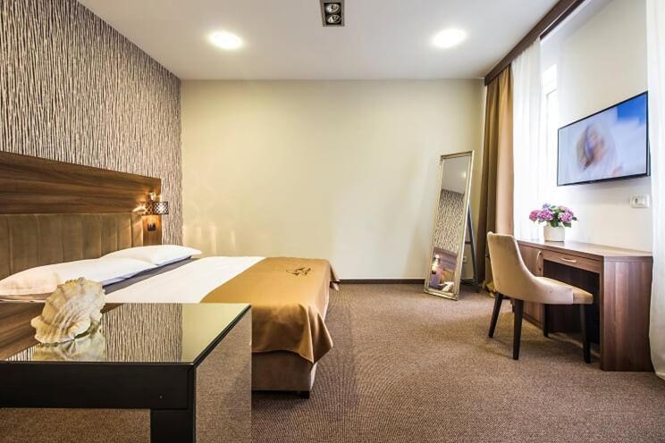 Central Luxury Rooms Omiš Eksteriør bilde